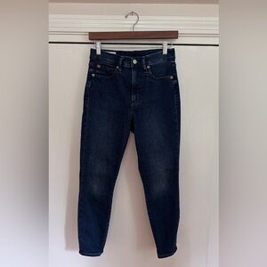 Gap True Skinny Sky High Jeans in Dark Blue, Size 4P